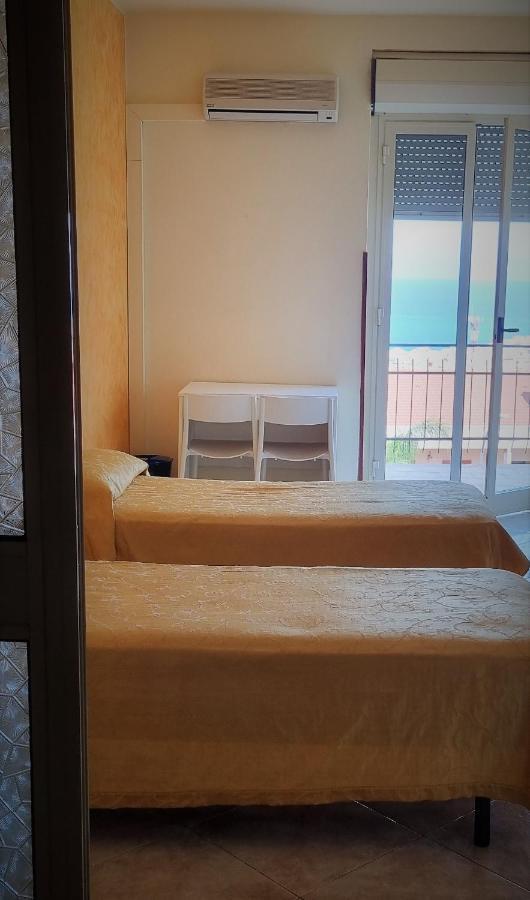 Delle Rose Bed and Breakfast Cefalù Exteriör bild