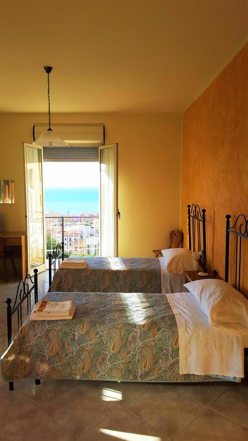 Delle Rose Bed and Breakfast Cefalù Exteriör bild